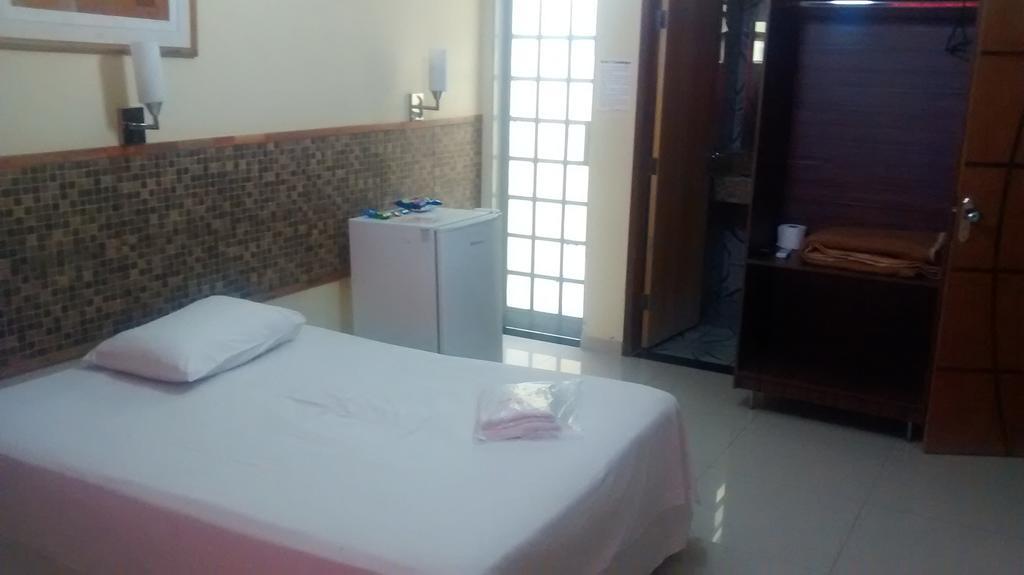 Hotel Dois Candangos Núcleo Bandeirante Pokoj fotografie